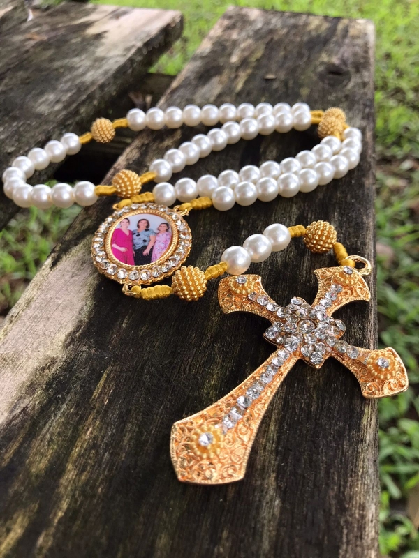 Terço com strass foto belíssima
